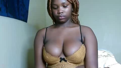 V EE online show from February 10, 2025, 10:53 am