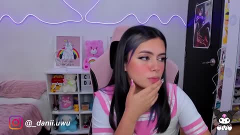 Snapshot of cute_dani__ chatting on February 24, 2025, 9:52 pm Dani online show from February 24, 2025, 9:52 pm