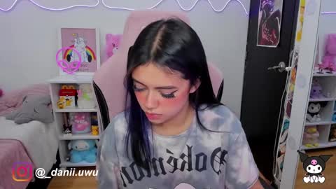 Snapshot of cute_dani__ chatting on March 3, 2025, 11:33 am Dani online show from March 3, 2025, 11:33 am