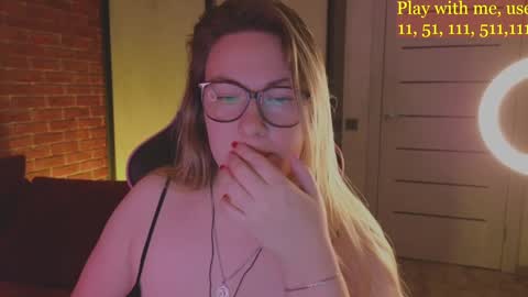 Snapshot of cute_darina chatting on December 13, 2024, 11:34 am Everyday stream in the same time online show from December 13, 2024, 11:34 am