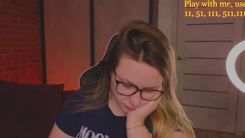 Snapshot of cute_darina chatting on January 18, 2025, 1:30 am Everyday stream in the same time online show from January 18, 2025, 1:30 am