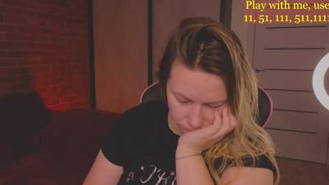 Snapshot of cute_darina chatting on February 6, 2025, 1:38 am Everyday stream in the same time online show from February 6, 2025, 1:38 am