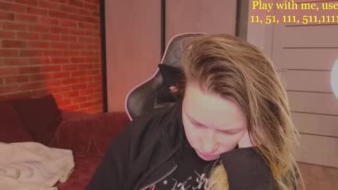 Snapshot of cute_darina chatting on March 2, 2025, 1:26 am Everyday stream in the same time online show from March 2, 2025, 1:26 am