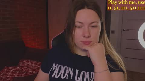 Snapshot of cute_darina chatting on March 7, 2025, 1:31 am Everyday stream in the same time online show from March 7, 2025, 1:31 am