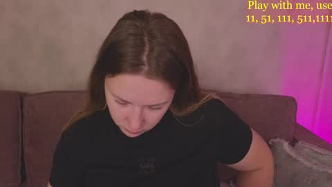 Snapshot of cute_darina chatting on September 18, 2025, 1:18 am Everyday stream in the same time online show from September 18, 2025, 1:18 am