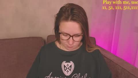 Snapshot of cute_darina chatting on November 5, 2025, 1:27 am Everyday stream in the same time online show from November 5, 2025, 1:27 am