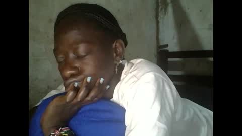 cute_doria online show from December 2, 2025, 1:22 am