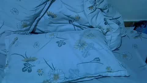 lynn online show from November 17, 2025, 3:12 am