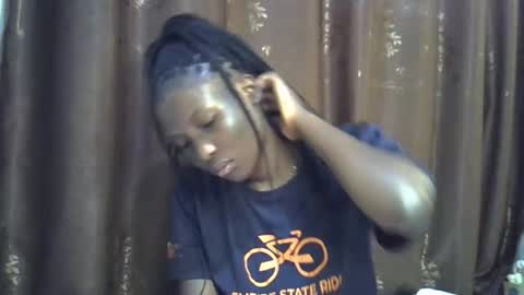 Snapshot of cute_emmy1 chatting on October 25, 2025, 10:34 am cute_emmy1 online show from October 25, 2025, 10:34 am