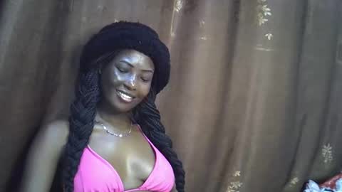 Snapshot of cute_emmy1 chatting on November 6, 2025, 12:28 pm cute_emmy1 online show from November 6, 2025, 12:28 pm