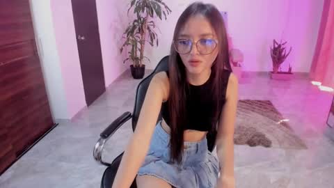 Bella Fox online show from December 17, 2025, 2:34 pm