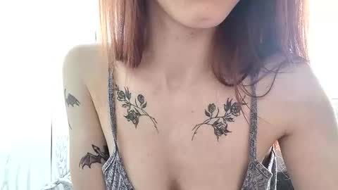 cute_foxis online show from May 8, 2026, 3:06 pm
