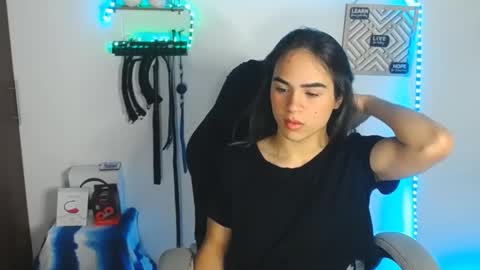 Snapshot of cute_horny12 chatting on February 2, 2025, 5:53 am Cute horny1 online show from February 2, 2025, 5:53 am