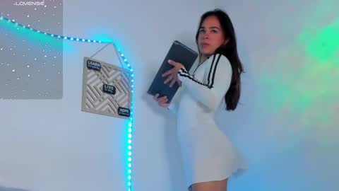 Snapshot of cute_horny12 chatting on March 11, 2025, 6:00 am Cute horny1 online show from March 11, 2025, 6:00 am