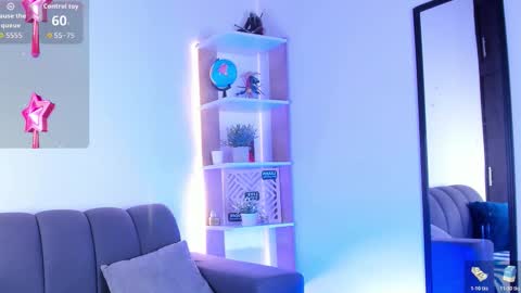 Cute horny1 online show from March 2, 2026, 12:45 pm