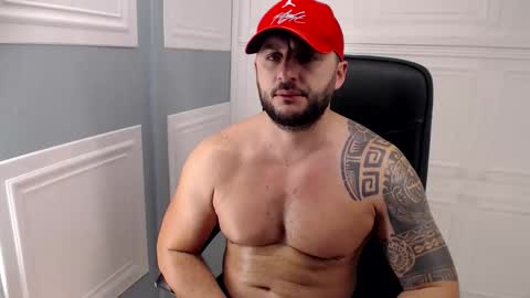 Snapshot of cute_johny01 chatting on December 19, 2025, 10:39 pm Cute Johny01 online show from December 19, 2025, 10:39 pm