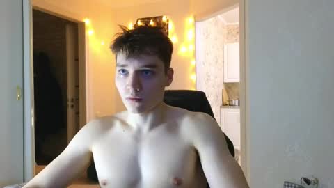 Snapshot of cute_junk chatting on February 10, 2025, 6:45 pm Kite and Jack online show from February 10, 2025, 6:45 pm