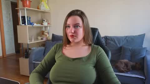 Snapshot of cute_junk chatting on September 21, 2025, 6:37 am Kite and Jack online show from September 21, 2025, 6:37 am