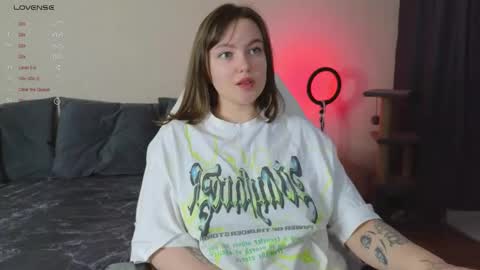 Kite and Jack online show from November 25, 2025, 4:23 am