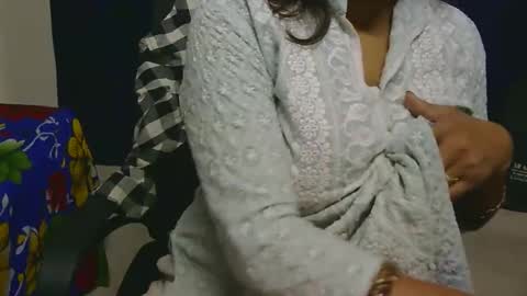 Snapshot of cute_kashmira99 chatting on November 6, 2025, 5:47 pm kashmira online show from November 6, 2025, 5:47 pm