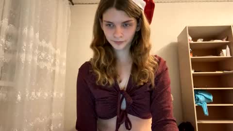 cute_kitte online show from January 1, 2025, 6:38 pm