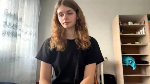 cute_kitte online show from January 3, 2025, 11:14 am