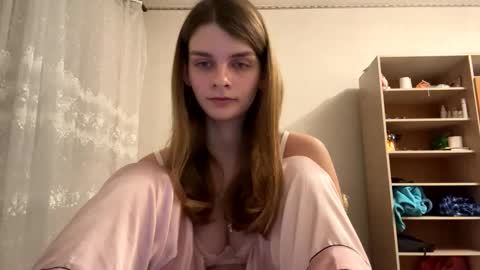 cute_kitte online show from February 12, 2025, 5:16 pm
