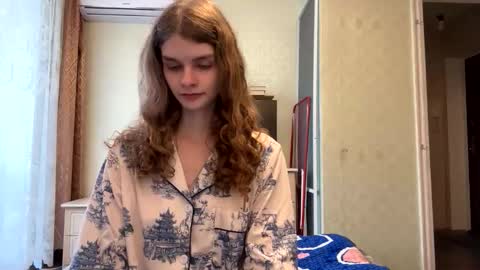 cute_kitte online show from November 21, 2025, 1:21 pm