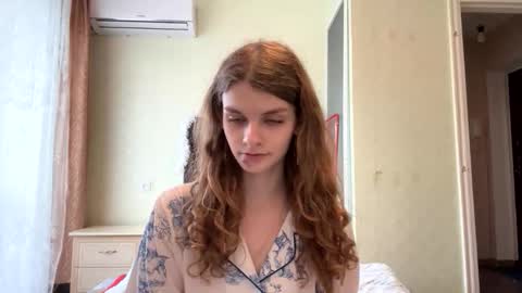 cute_kitte online show from December 15, 2025, 12:31 pm