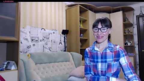 cute_lion_ online show from November 29, 2025, 1:58 pm