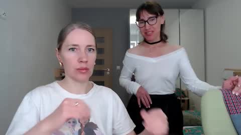 cute_lion_ online show from May 24, 2026, 12:54 pm