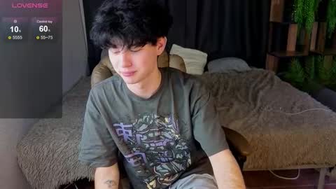 Snapshot of cute_mikex chatting on November 3, 2025, 2:29 pm Mike online show from November 3, 2025, 2:29 pm