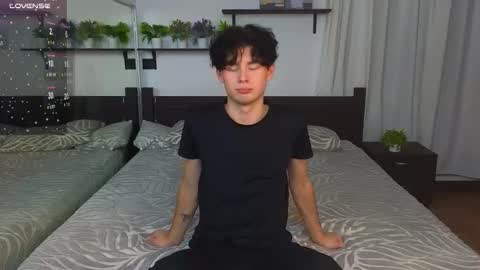 Snapshot of cute_mikex chatting on November 18, 2025, 5:06 pm Mike online show from November 18, 2025, 5:06 pm