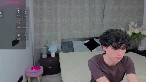 Snapshot of cute_mikex chatting on December 3, 2025, 7:45 pm Mike online show from December 3, 2025, 7:45 pm