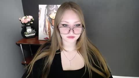 Veronica online show from December 18, 2025, 7:14 am