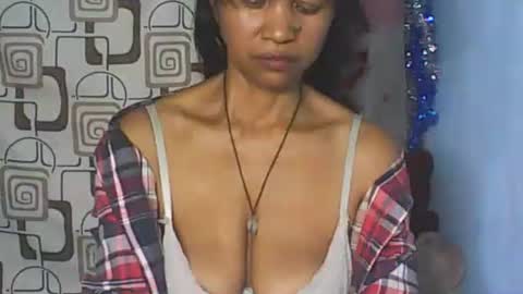 Snapshot of cute_moll chatting on April 5, 2026, 9:12 pm murielle online show from April 5, 2026, 9:12 pm