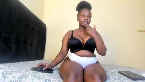 Snapshot of cute_n_nasty chatting on December 5, 2024, 6:43 am cute n nasty online show from December 5, 2024, 6:43 am