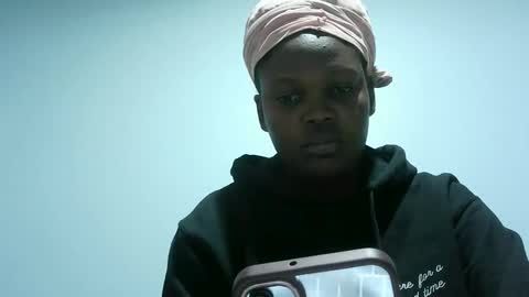 cute_roxie online show from February 11, 2025, 9:09 am