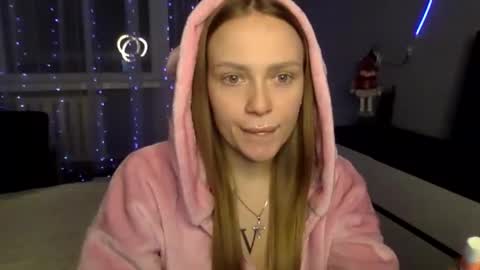 cute_shy06 online show from January 5, 2026, 7:17 pm