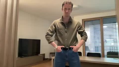 Snapshot of cute_skywalker chatting on July 8, 2026, 3:38 pm cute_skywalker online show from July 8, 2026, 3:38 pm