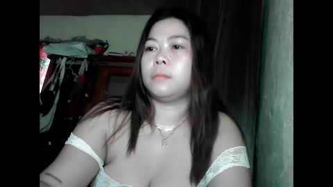 Snapshot of cute_slut09 chatting on May 16, 2026, 10:41 pm Mimi online show from May 16, 2026, 10:41 pm
