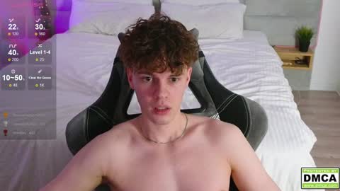 Snapshot of cute_thomas chatting on December 25, 2024, 2:25 am Thomas - online show from December 25, 2024, 2:25 am