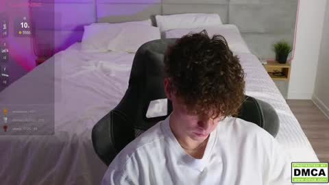 Snapshot of cute_thomas chatting on January 24, 2025, 9:47 pm Thomas - online show from January 24, 2025, 9:47 pm