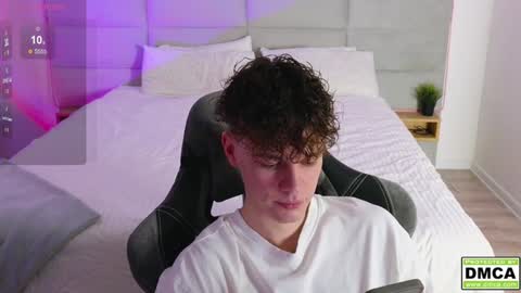 Snapshot of cute_thomas chatting on January 26, 2025, 9:29 pm Thomas - online show from January 26, 2025, 9:29 pm