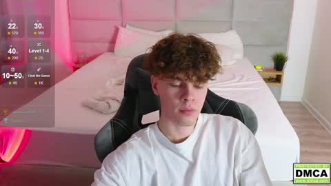 Snapshot of cute_thomas chatting on February 5, 2025, 12:20 am Thomas - online show from February 5, 2025, 12:20 am