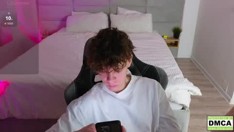 Snapshot of cute_thomas chatting on February 10, 2025, 8:31 pm Thomas - online show from February 10, 2025, 8:31 pm