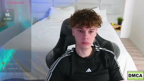 Snapshot of cute_thomas chatting on February 20, 2025, 11:21 pm Thomas - online show from February 20, 2025, 11:21 pm