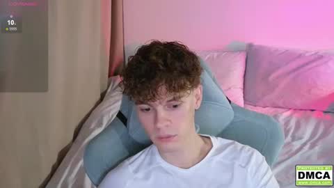 Snapshot of cute_thomas chatting on October 17, 2025, 6:21 pm Thomas - online show from October 17, 2025, 6:21 pm