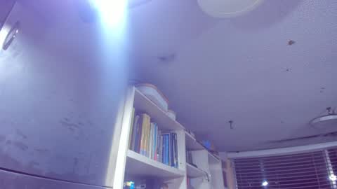 Snapshot of cuteanddesesperate chatting on December 15, 2024, 7:46 am WANNA SEE MORE OF TWINS online show from December 15, 2024, 7:46 am