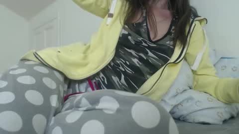 Anne-Marie  online show from November 3, 2025, 7:53 am